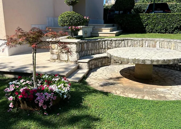 Monfiorenzo 아파트 로비니