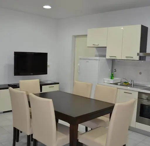 아파트 Monfiorenzo 로비니