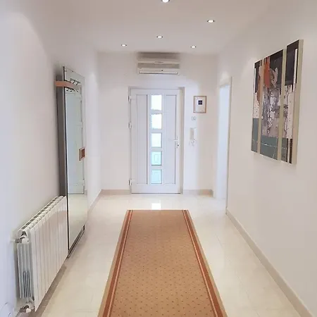 Monfiorenzo Apartment *
